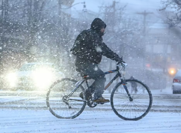 Snowstorms Threaten Thanksgiving Travel Across Virginia And The Northeast