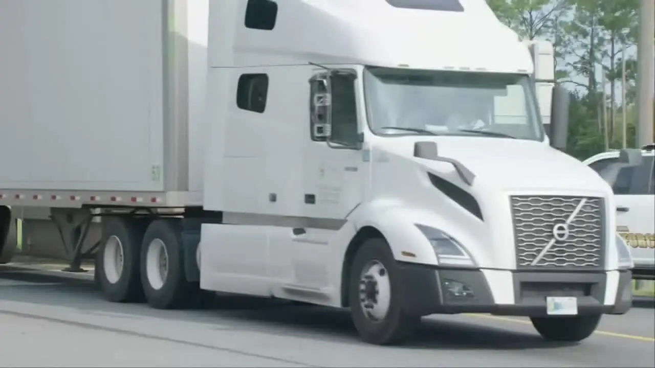 Minnesota faces crackdown on 'illegal' foreign CDL issuances