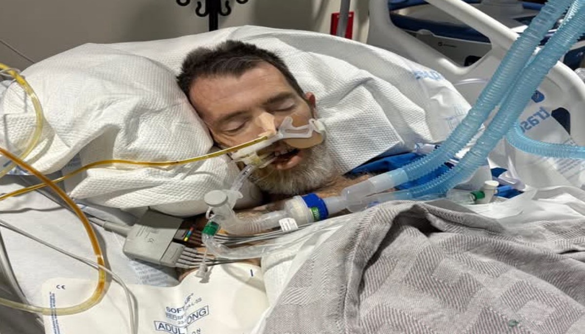 Chris Brown Stomach infection