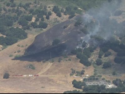 Fast-moving brush fire near Calabasas Brings Out Heavy Air Response