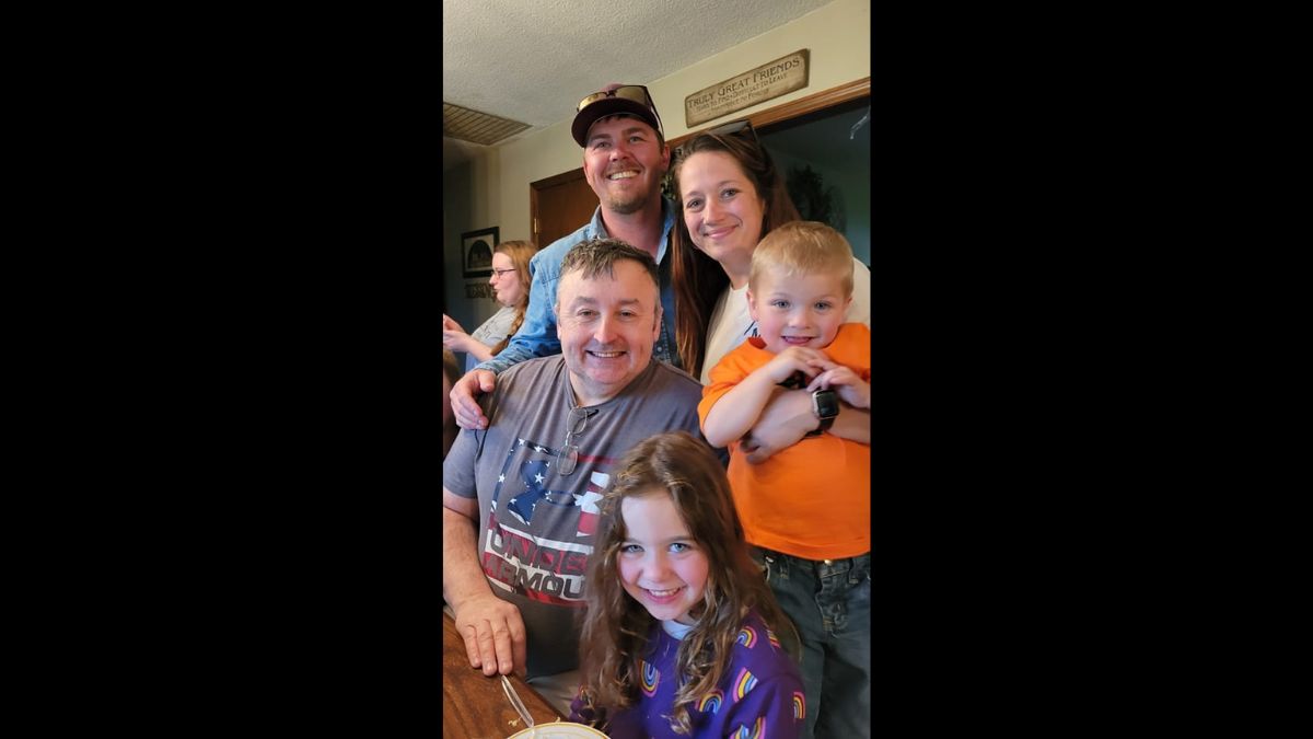 Latham, Missouri Man Jesse Wright Dies at 34, Community Mourns
