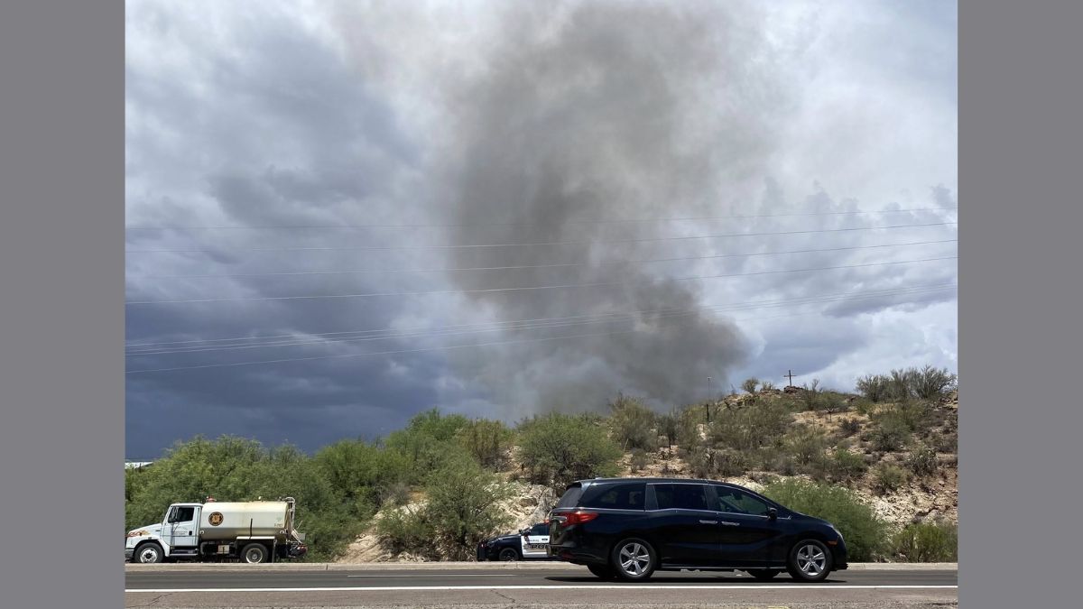 Wickenburg Community Rallies Together After Fire Erupts Near Highway 60
