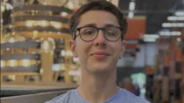 Schaumburg, IL, Loyola Graduate Elliott Leonhardt Dies Suddenly at 20, Family Seeks Support
