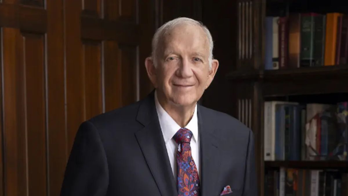 Houston, TX, University President Robert B. Sloan Jr., 77, Dies After Stroke