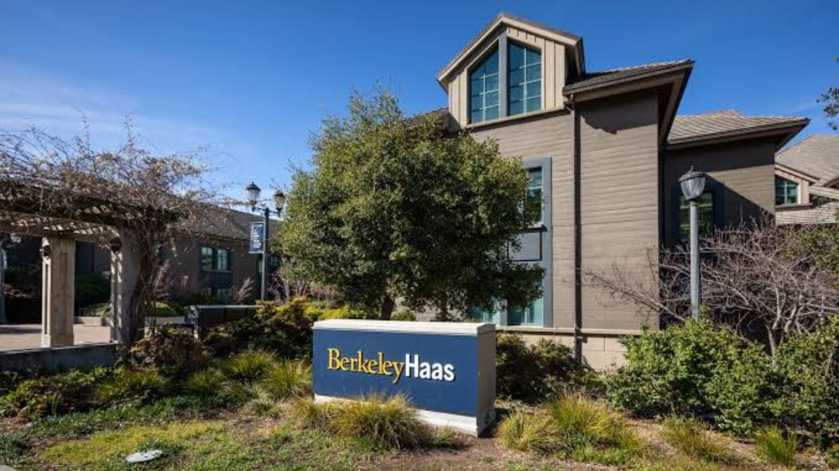 Berkeley, CA: UC Berkeley Locks Down After Reports of Armed Man Near Haas School of Business